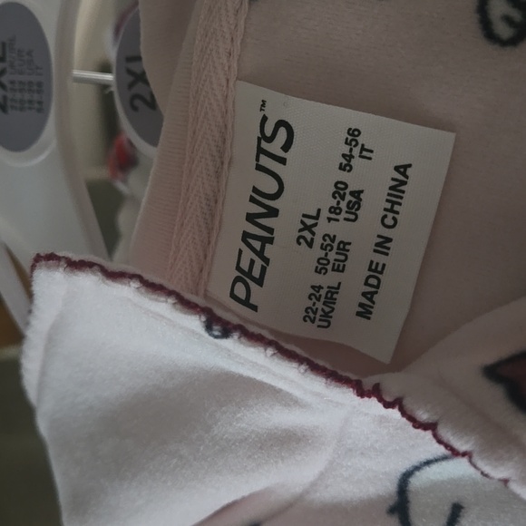 Peanuts Snoopy Printed Boyfriend Pajamas Soft set Velour, Pink, Primark - Picture 7 of 7